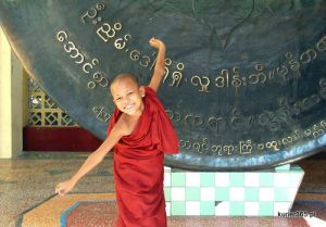 Birmański mnich zatańczył przede mną