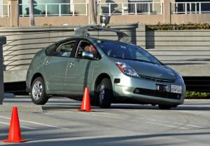 Samoprowadzące się samochody na drogach już w 2020 roku?