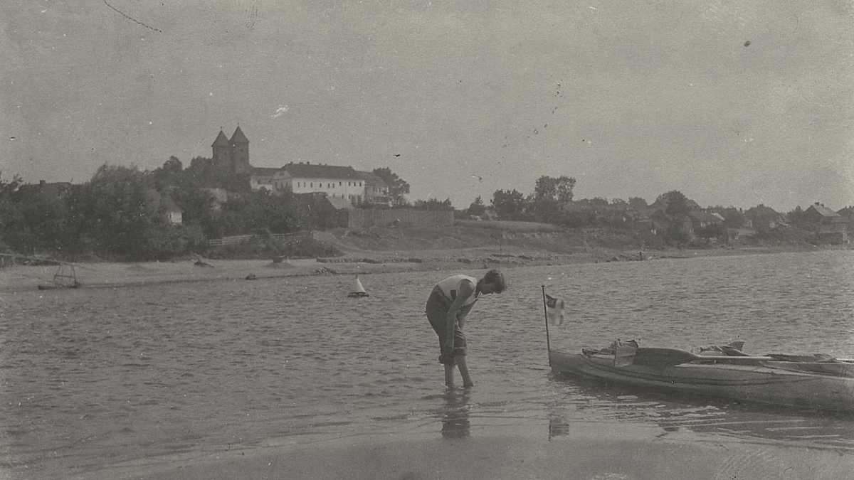 Panorama Czerwińska z drugiego brzegu Wisły. Lata 20. XX wieku.