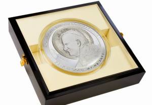 Największa na świecie moneta z wizerunkiem Jana Pawła II
