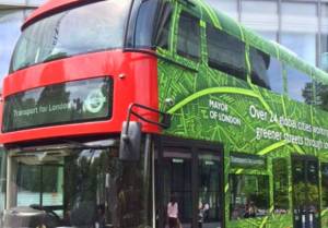 Kultowe londyńskie autobusy pojadą na prąd