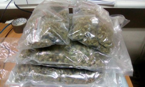 Policjanci z Ząbek zabezpieczyli ponad 2 kg narkotyków