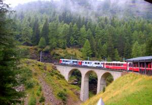 Szwajcaria: Bernina Express – trasą z listy dziedzictwa UNESCO