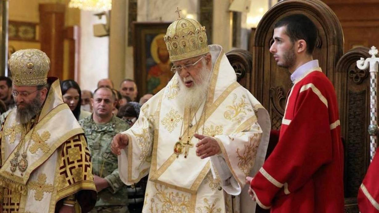 Patriarcha Eliasz II dokonał kolejnego masowego chrztu dzieci