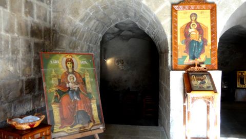 Cypr: Agia Napa - klasztor w Świętym Gaju
