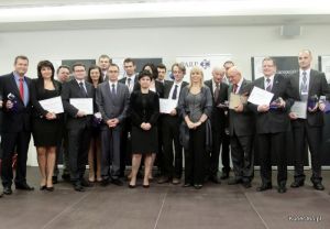 Laureaci nagród Polskiej Agencji Rozwoju Przedsiębiorczości na EKG 2012.