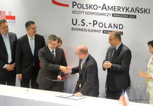 Podpisanie umowy między PZL w Mielcu i Sikorsky Aircraft. 