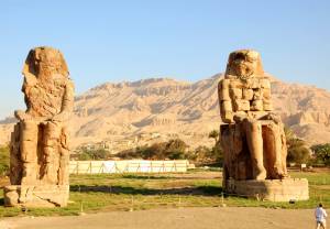 Egipt: Kolosy Memnona
