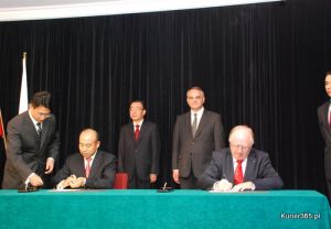 Szefowie firm z Polski i Chin podpisują list intencyjny