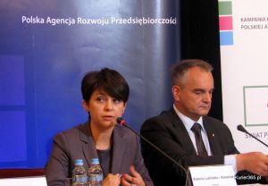 Prezes Polskiej Agencji Rozwoju Przedsiębiorczości Bożena Lublińska-Kasprzak i Wicepremier, Minister Gospodarki, Waldemar Pawlak