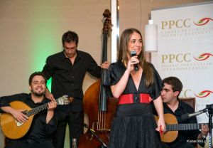 Gościom będzie towarzyszyła m.in. nastrojowa muzyka Fado w wykonaniu Alexandry Guimarăes.