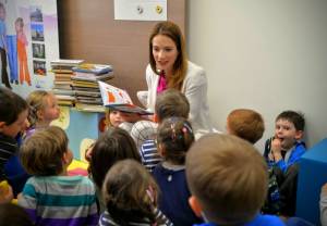Podczas inauguracji bajkę z książki przekazanej na Wielką Zbiórkę odczytała zgromadzonym dzieciom Anna Dereszowska, aktorka i ambasadorka akcji.