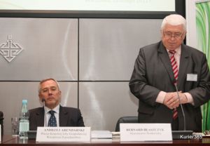 Podczas Panelu od l. Andrzej Arendarski, prezes KIG i Bernard Błaszczyk, ministerstwo środowiska