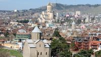 Ormiańska katedra Eczmiadzyn w sercu Tbilisi