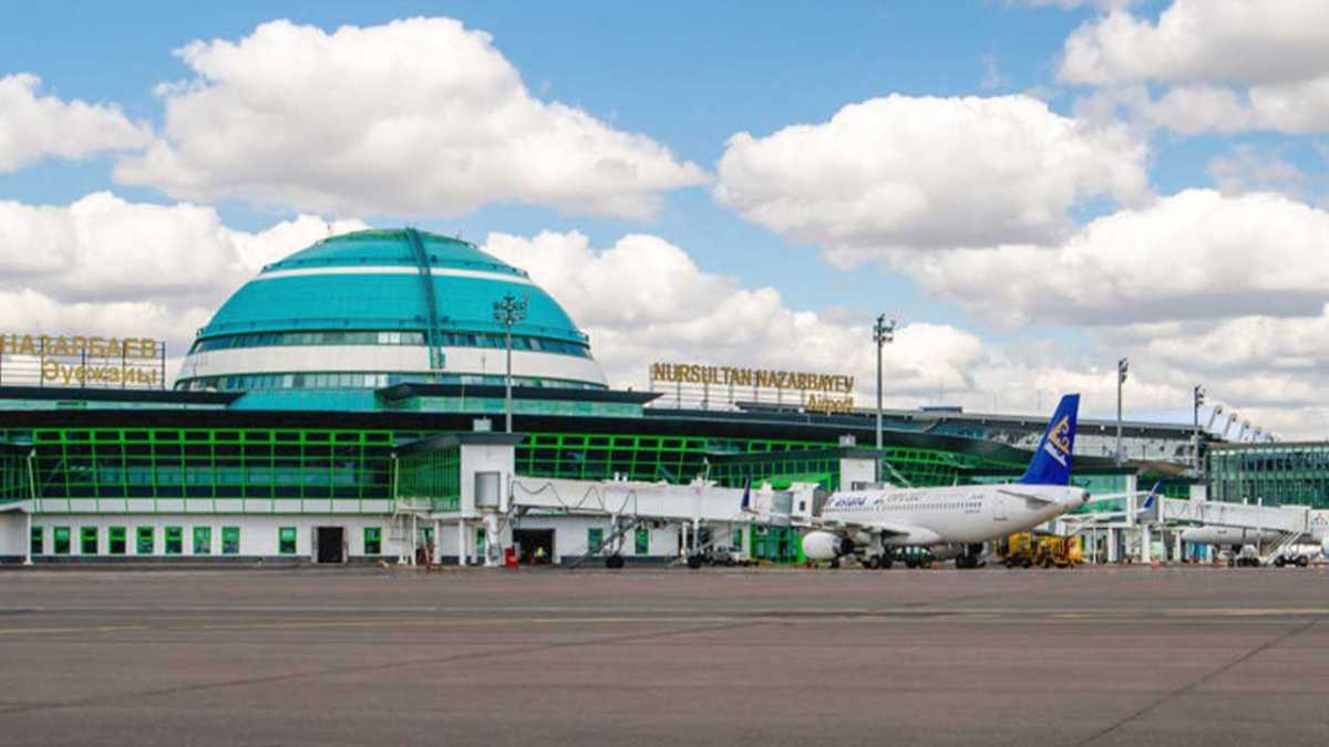 Port lotniczy w Nur-Sułtan powstał w 1931 roku i był kilkakrotnie modernizowany oraz rozbudowywany