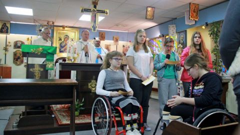 Biedronka i Caritas Diecezji Warszawsko-Praskiej na rzecz najmłodszych pacjentów