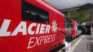 Bilety i miejscówki na Glacier Express można kupować na stronie internetowej www.glacierexpress.ch z trzymiesięcznym wyprzedzeniem