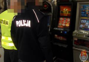 Zabezpieczono 13 nielegalnych automatów do gier
