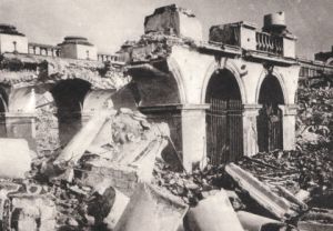 Pałac Saski zniszczony przez Niemców w 1944 roku