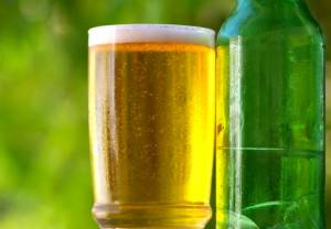 Polacy piją mało i głównie piwo