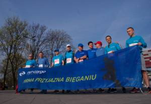 Kolejarze na mecie warszawskiego maratonu
