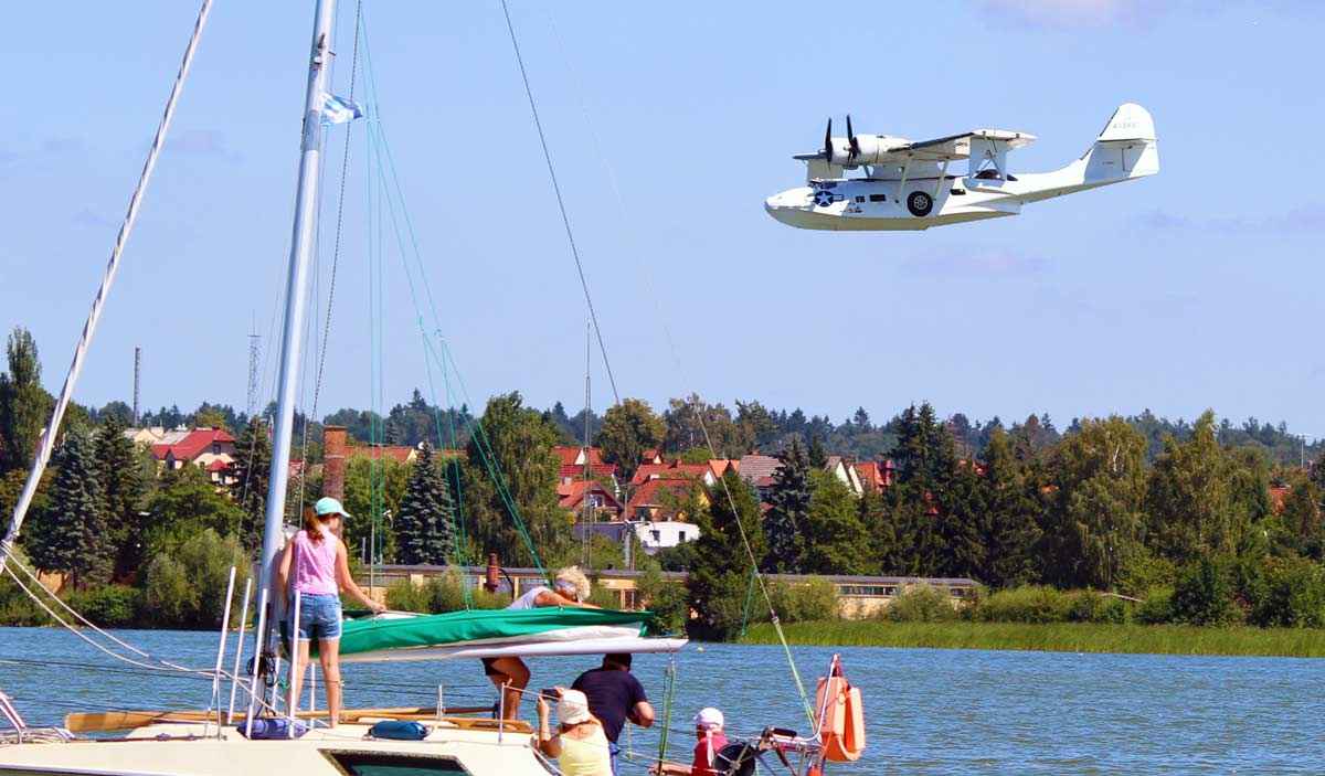 Mazury AirShow 2019 to już 21 edycja pokazów lotniczych w Kętrzynie-Wilamowie i nad jeziorem Niegocin.