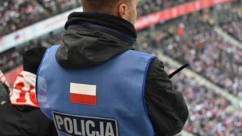 Policja ściga stadionowych chuliganów