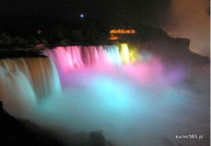 Wodospad Niagara nocą