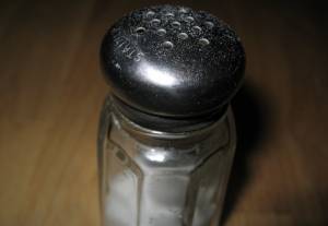 Polacy spożywają dwa razy więcej soli niż powinni
